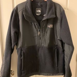 Women’s North Face Denali jacket
